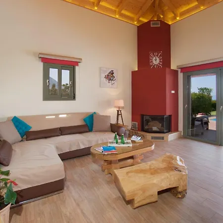 Trapezaki Queen Villa