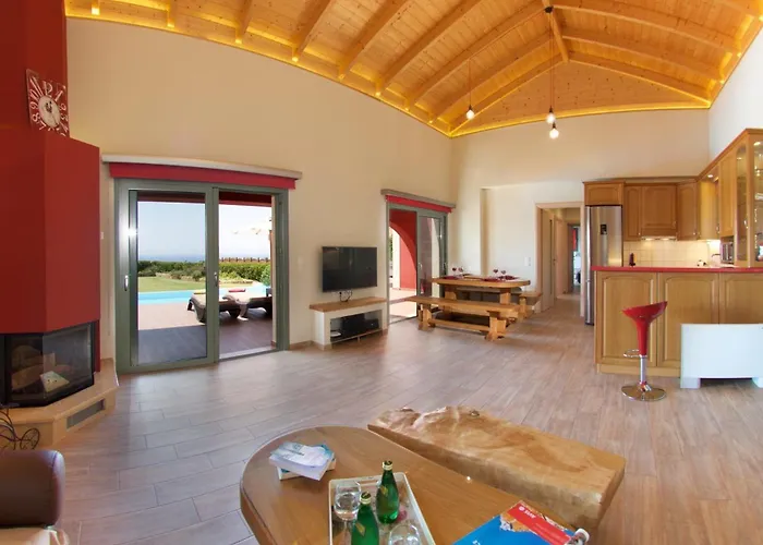 Trapezaki Queen Villa *